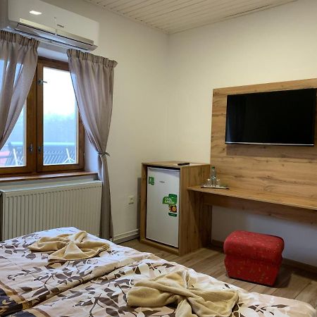 Ranc Pod Babicou Hotel Bojna Bagian luar foto